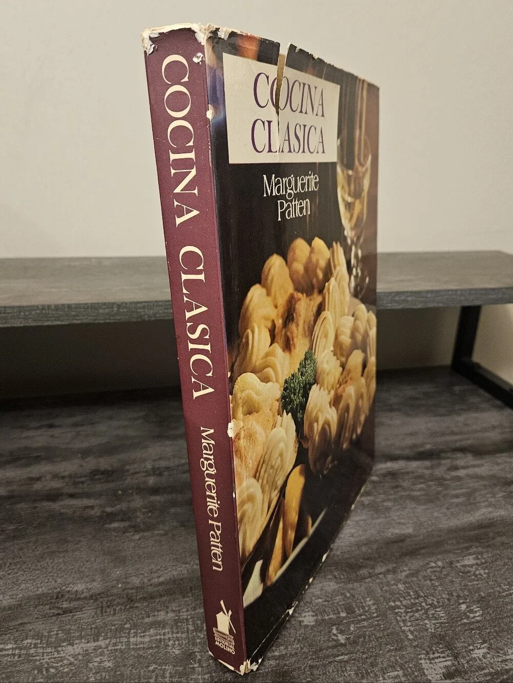 Vintage Cocina Clásica Cookbook by Marguerite Patten (Spanish Edition)